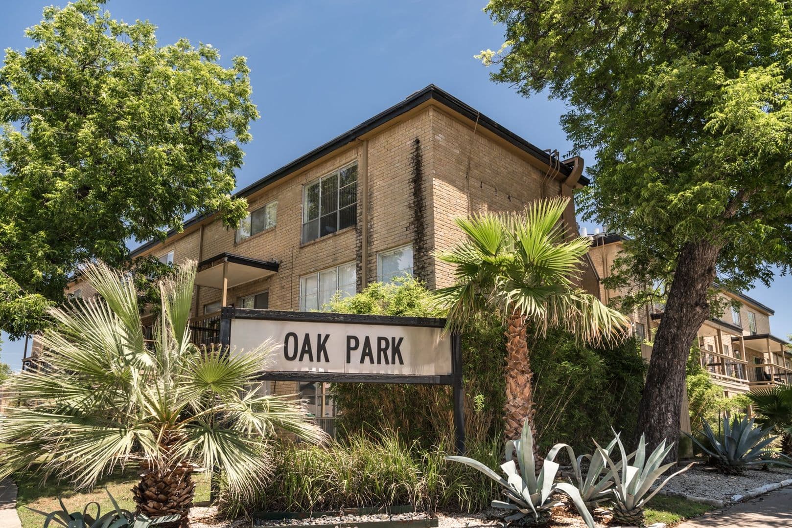 Austin Apartment: 4505 Duval St