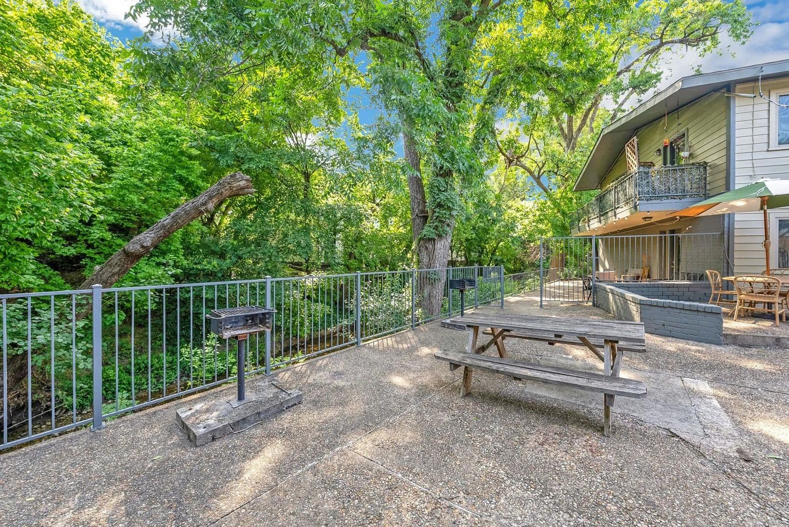 Austin Apartment: 600 S 1st St