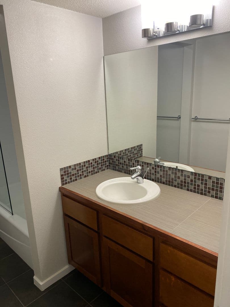 Austin Apartment: 2520 Longview St