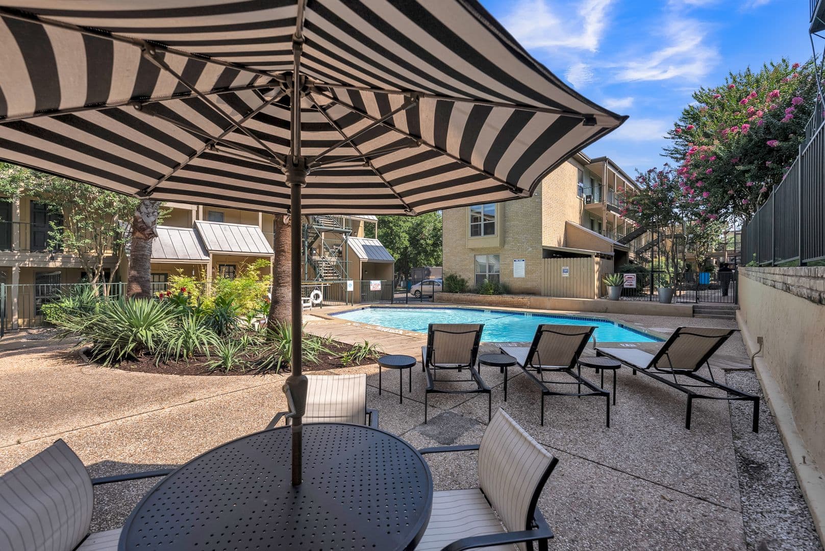 Austin Apartment: 4505 Duval St