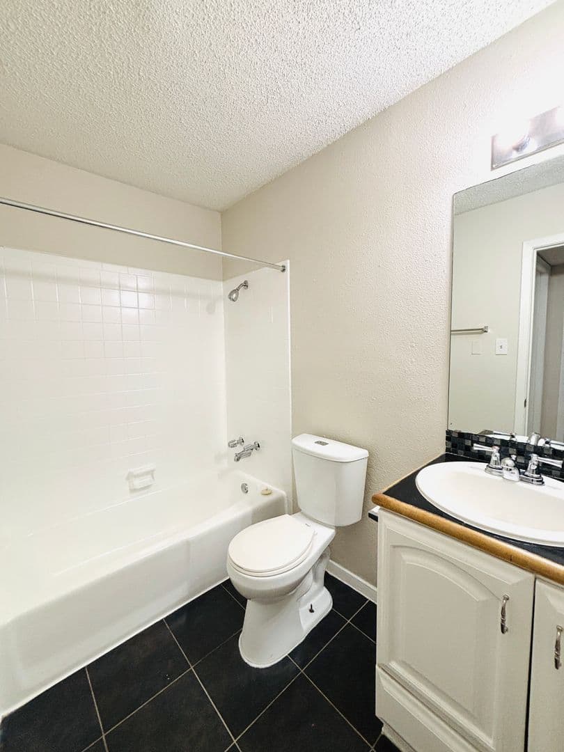 Austin Apartment: 600 S 1st St
