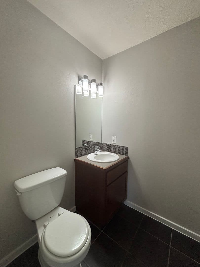 Austin Apartment: 2520 Longview St
