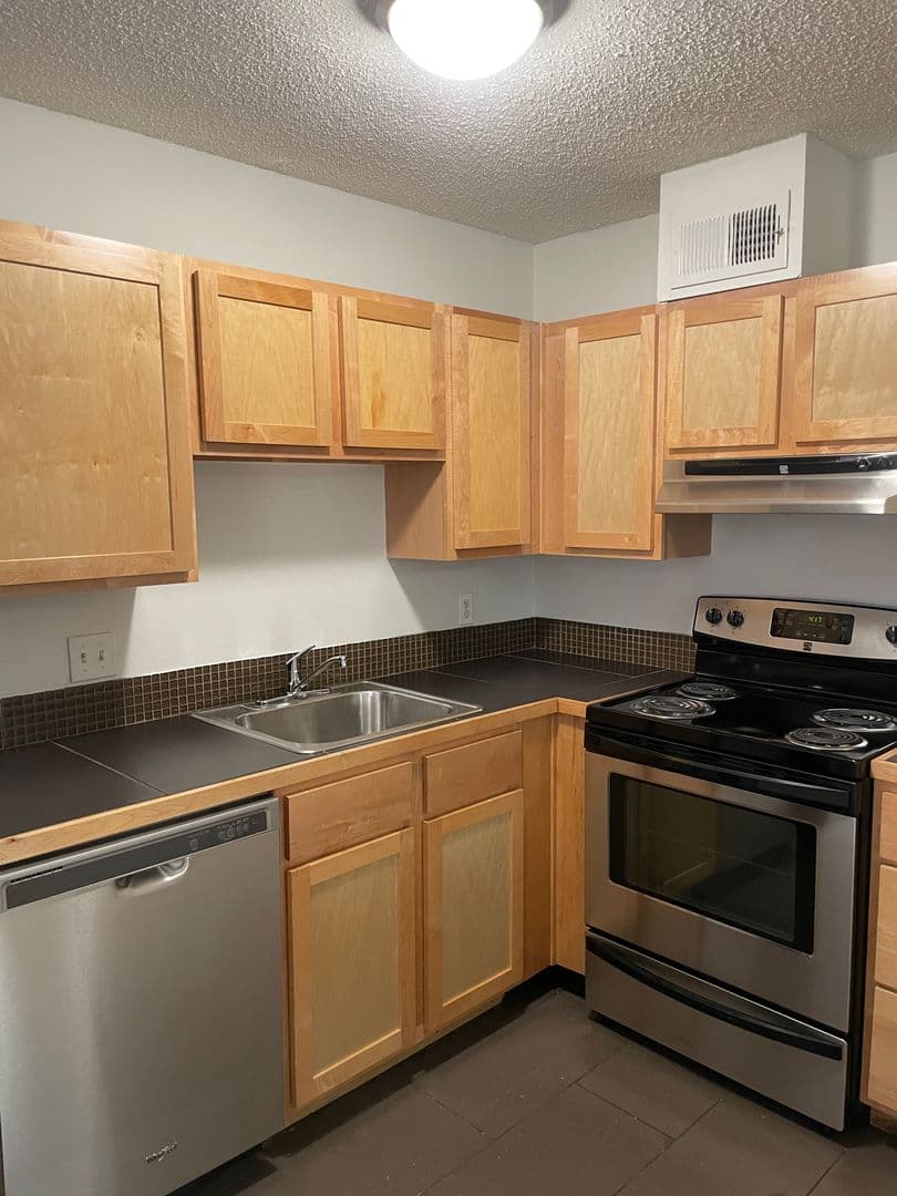 Austin Apartment: 2202 Enfield Rd