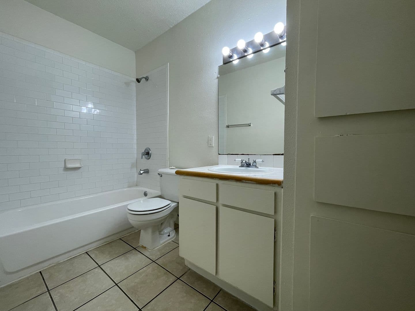 Austin Apartment: 2207 Lawnmont Ave