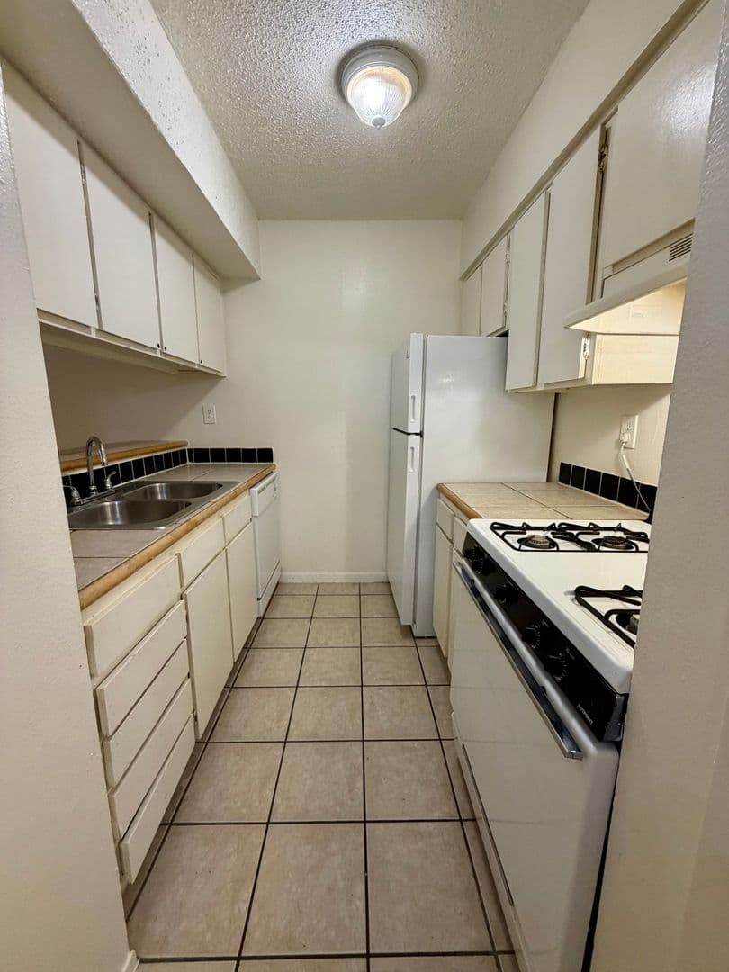 Austin Apartment: 2207 Lawnmont Ave