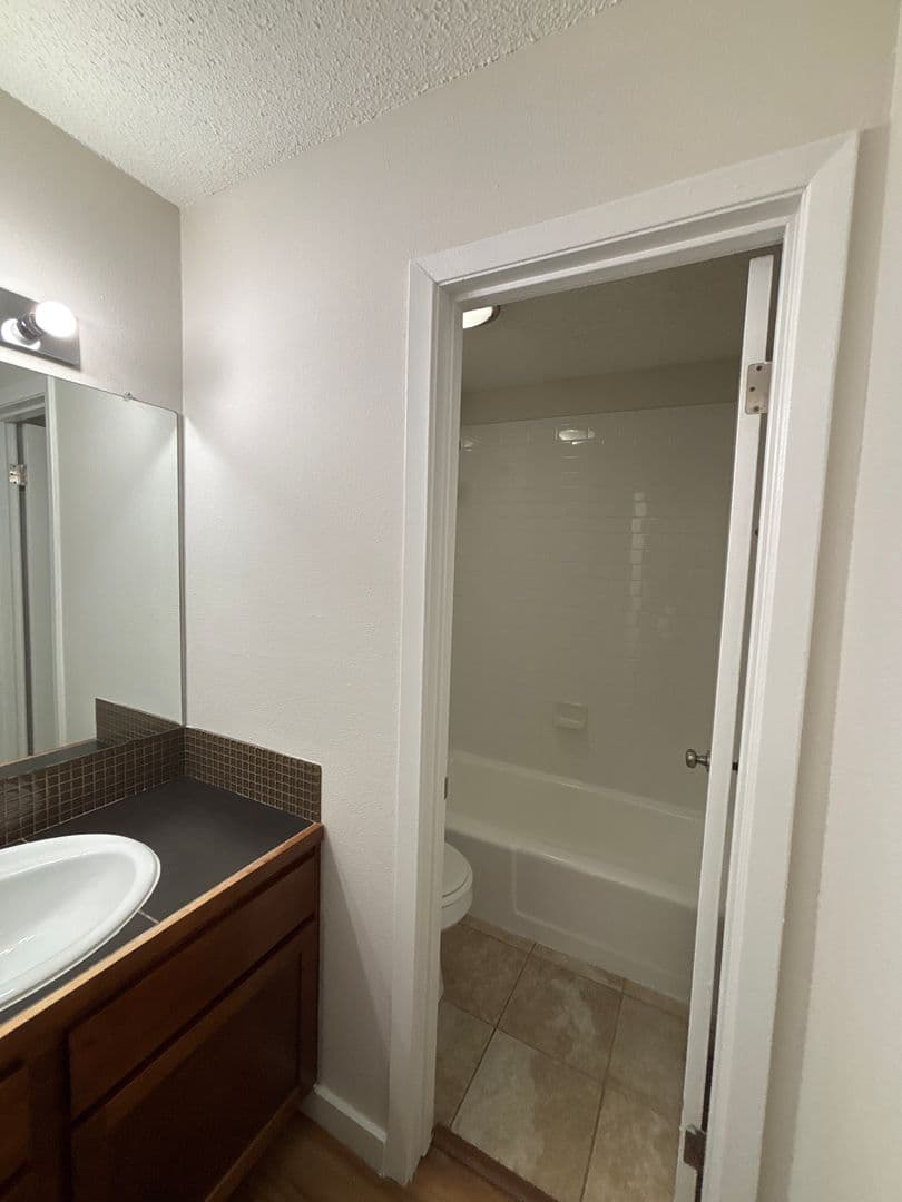Austin Apartment: 600 S 1st St