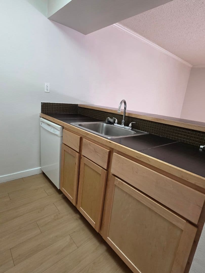 Austin Apartment: 2207 Lawnmont Ave