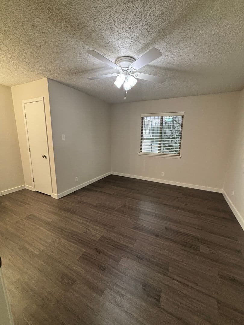 Austin Apartment: 600 S 1st St
