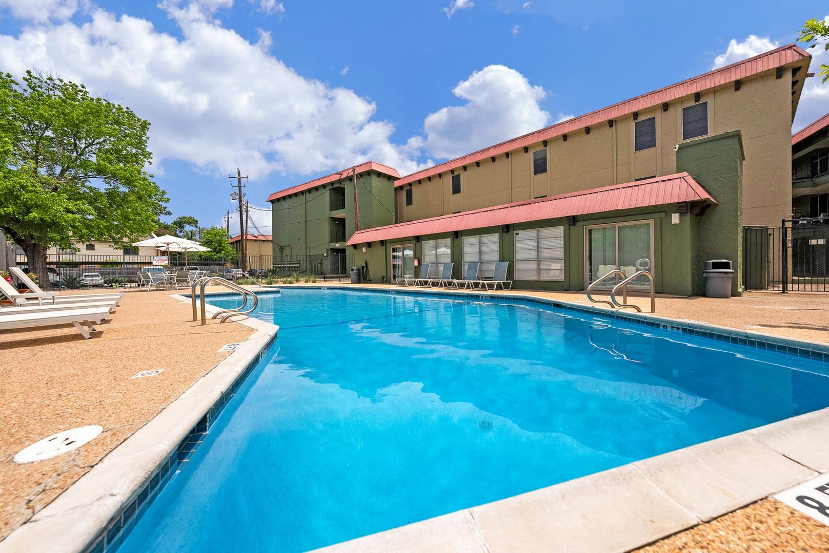Austin Apartment: 2207 Lawnmont Ave