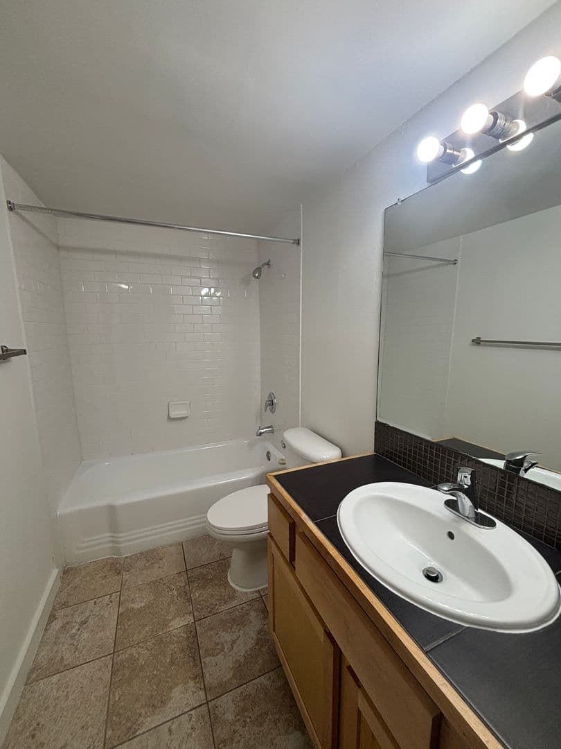 Austin Apartment: 2202 Enfield Rd