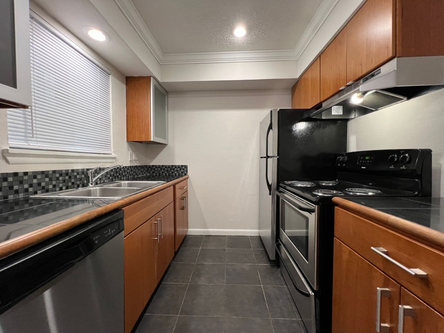 Austin Apartment: 600 S 1st St