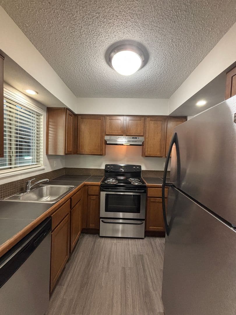 Austin Apartment: 600 S 1st St
