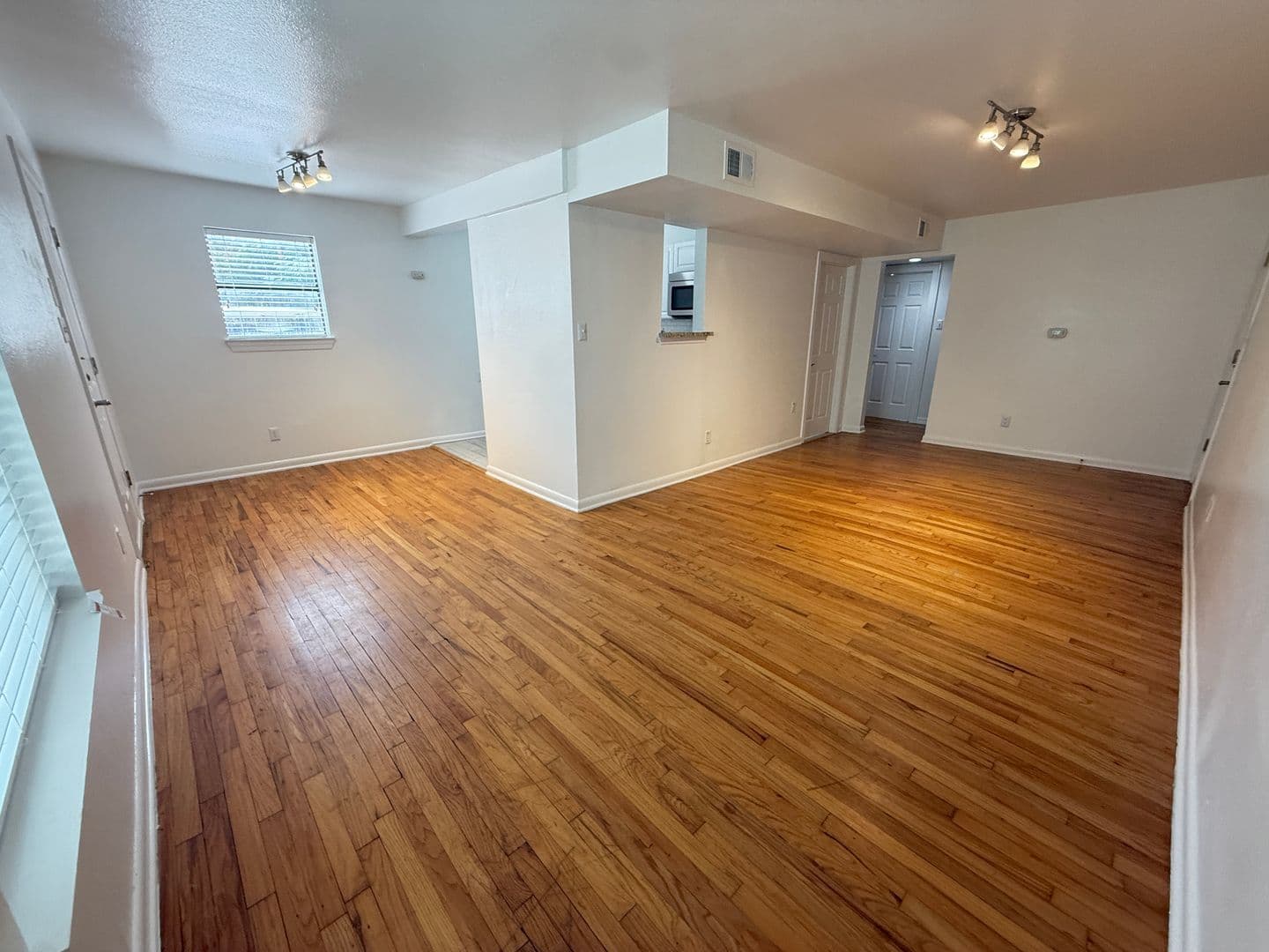 Austin Apartment: 1710 Enfield Rd