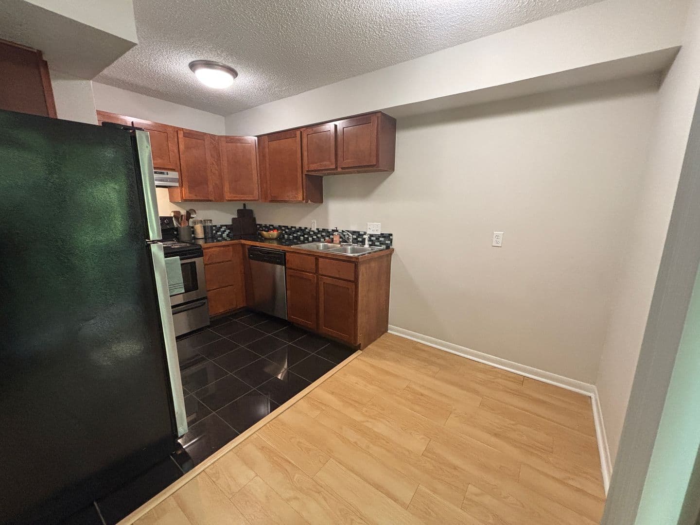 Austin Apartment: 600 S 1st St