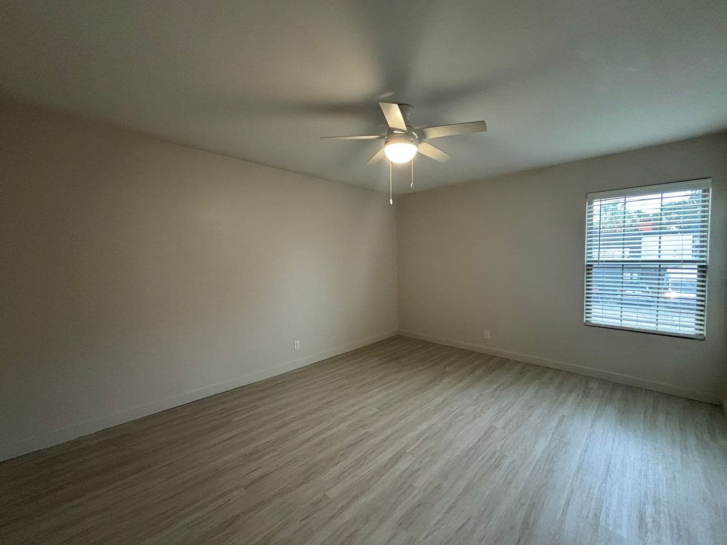 Austin Apartment: 109 W 39th St