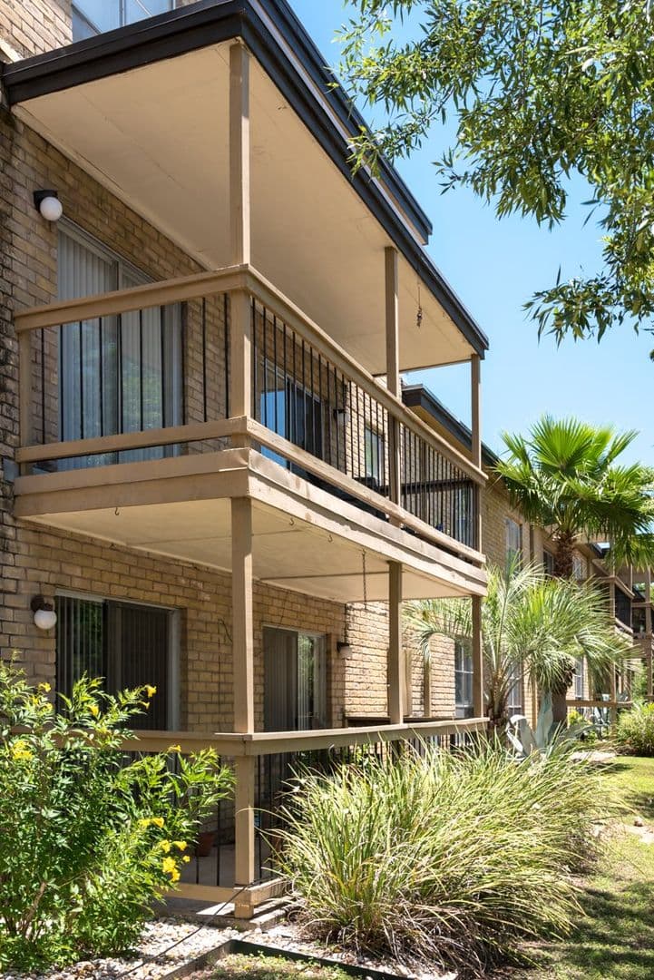 Austin Apartment: 4505 Duval St