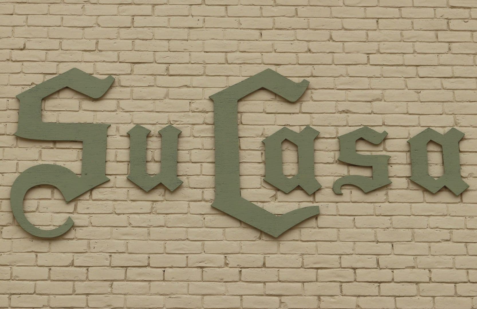 Austin Apartment: 109 W 39th St