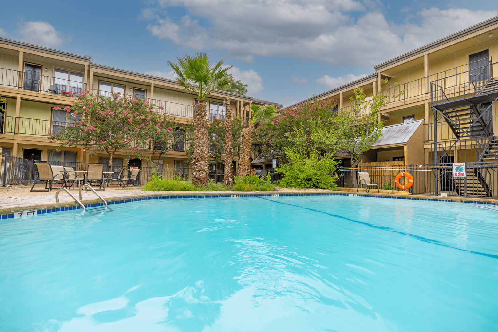 Austin Apartment: 4505 Duval St