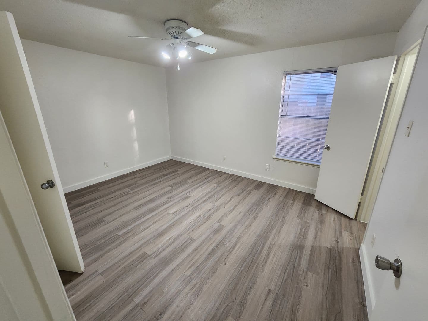 Austin Apartment: 2207 Lawnmont Ave