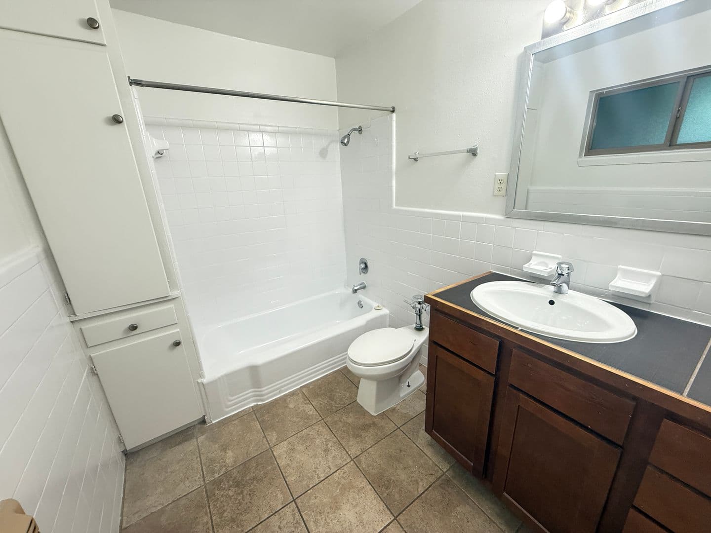 Austin Apartment: 1401 Enfield Rd