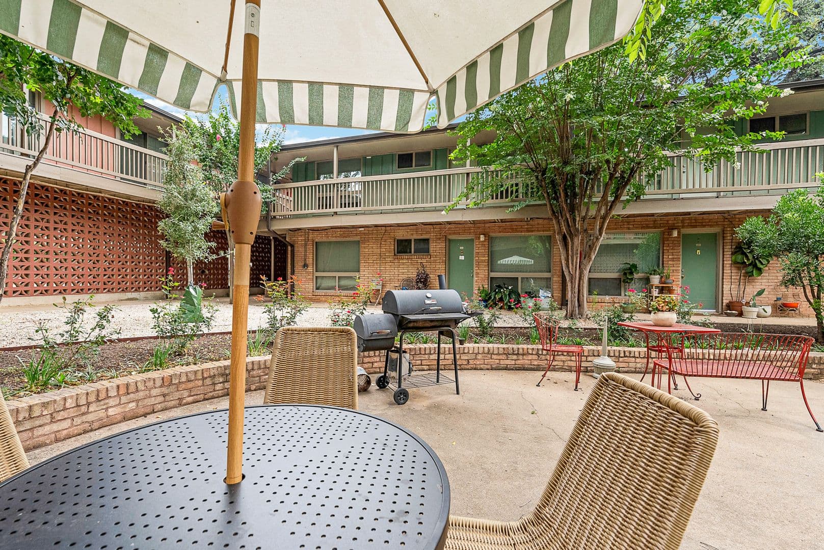 Austin Apartment: 1401 Enfield Rd