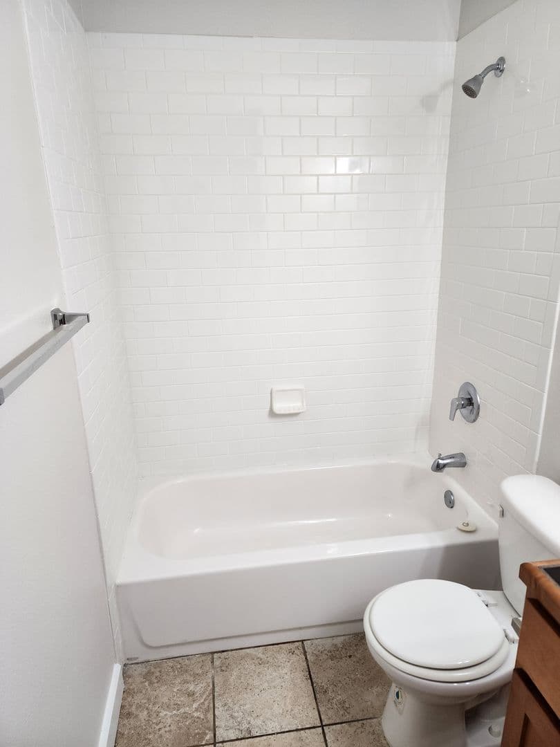 Austin Apartment: 2200 W North Loop Blvd