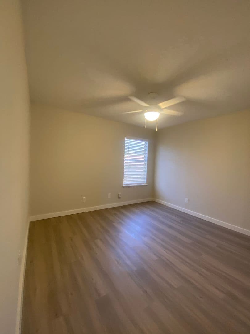 Austin Apartment: 2207 Lawnmont Ave