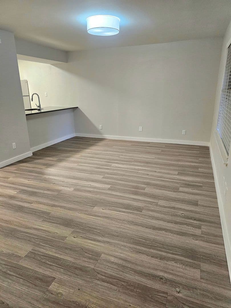 Austin Apartment: 2207 Lawnmont Ave