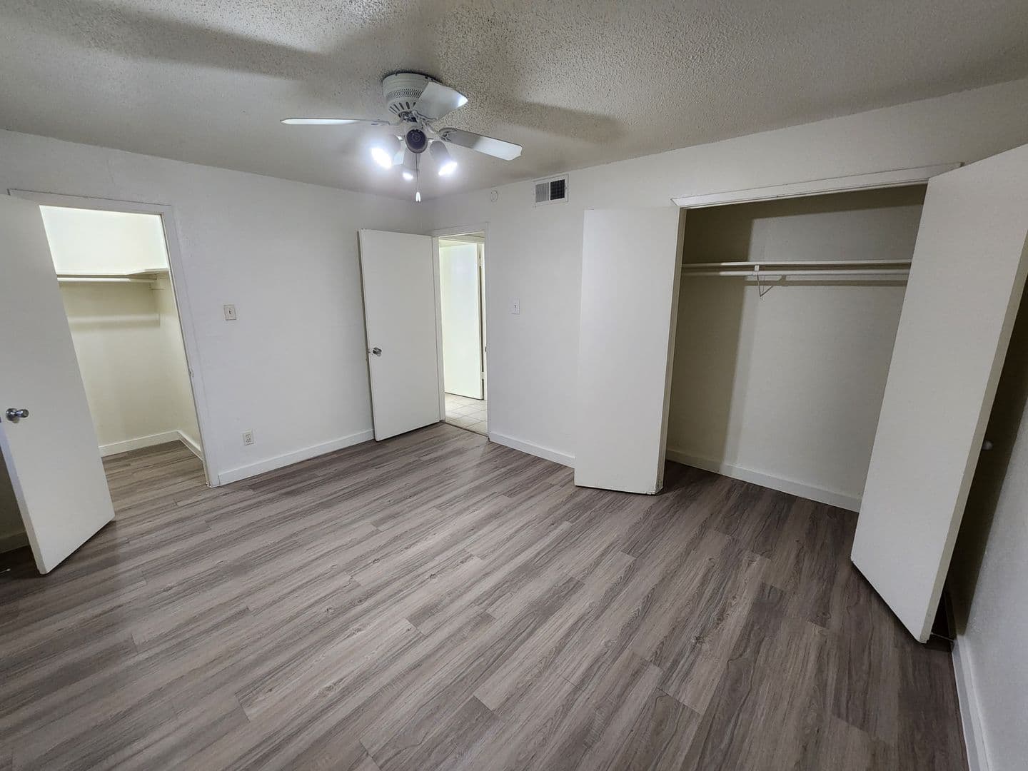 Austin Apartment: 2207 Lawnmont Ave