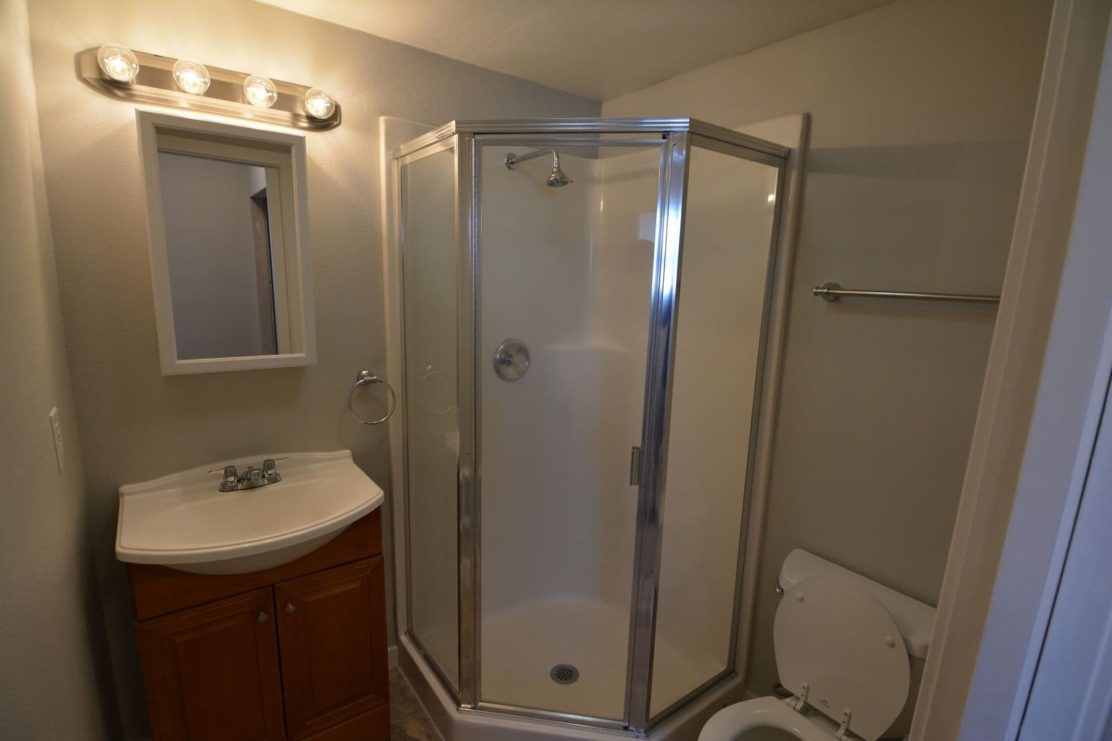 Seattle Apartment: 11429 Rainier Ave S
