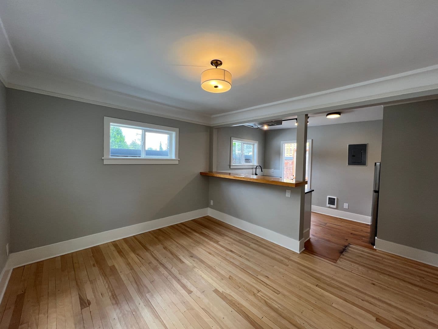 Seattle Apartment: 2311 24th Ave E