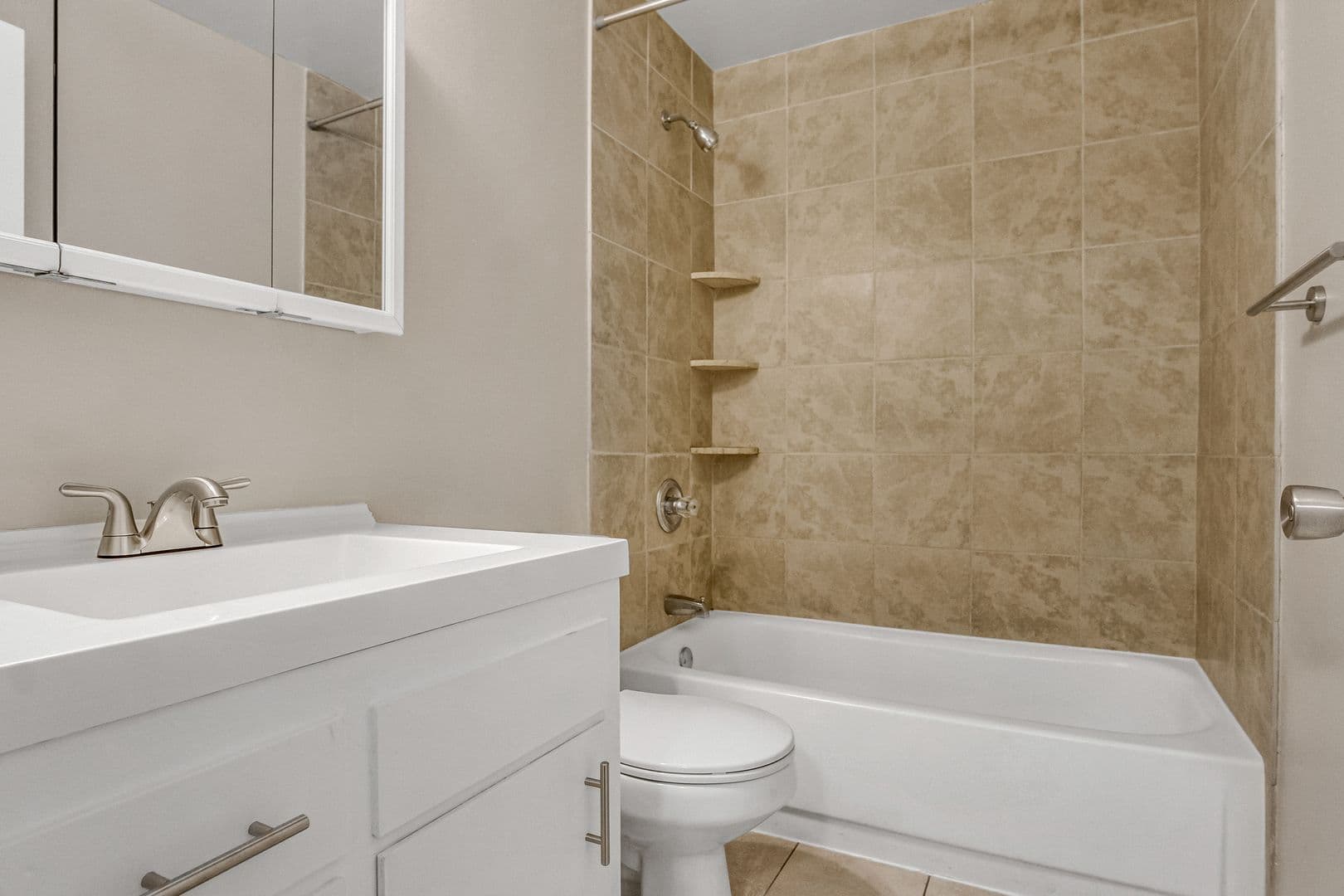 Kent Apartment: 4813 S 252nd PL