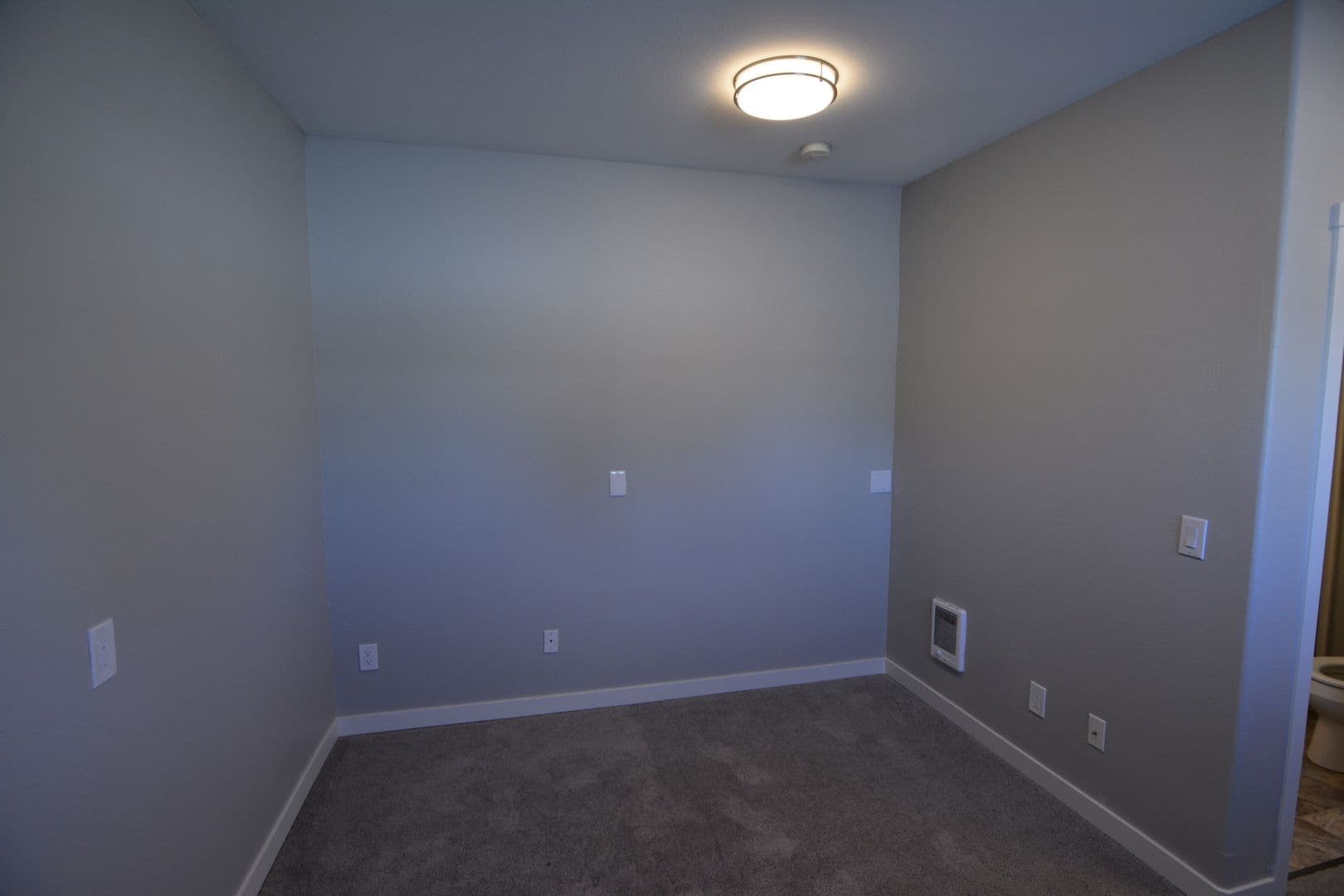 Seattle Apartment: 11429 Rainier Ave S