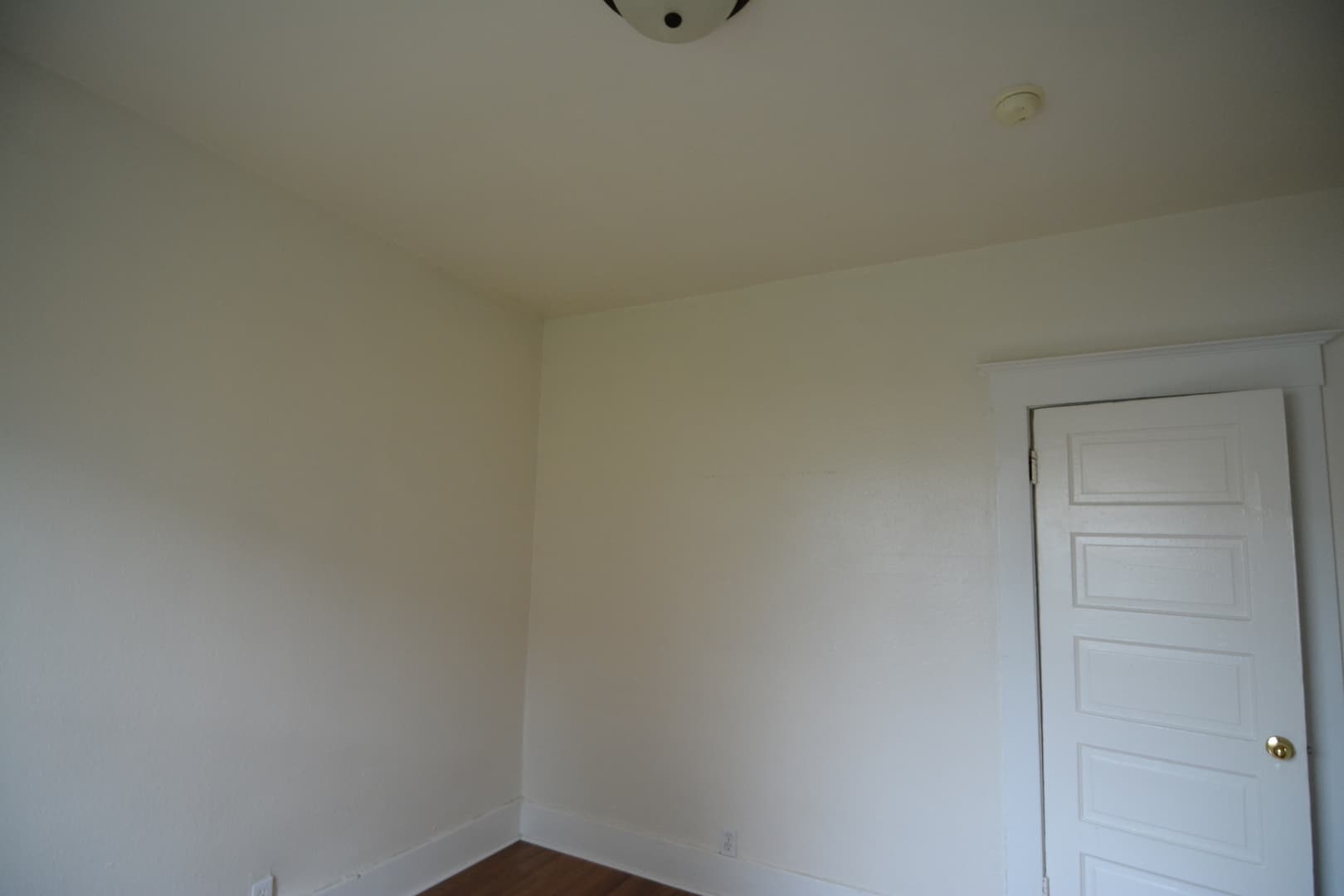 Tacoma Apartment: 1002-1004 Earnest S Brazill St