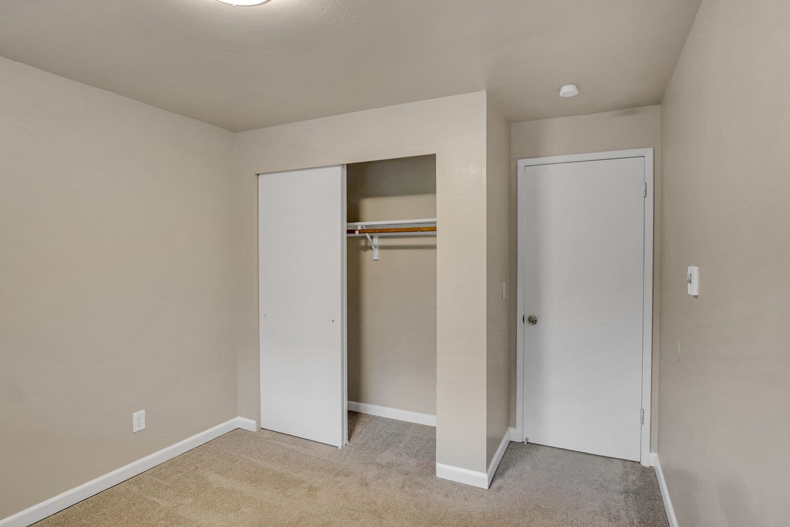 Kent Apartment: 4813 S 252nd PL