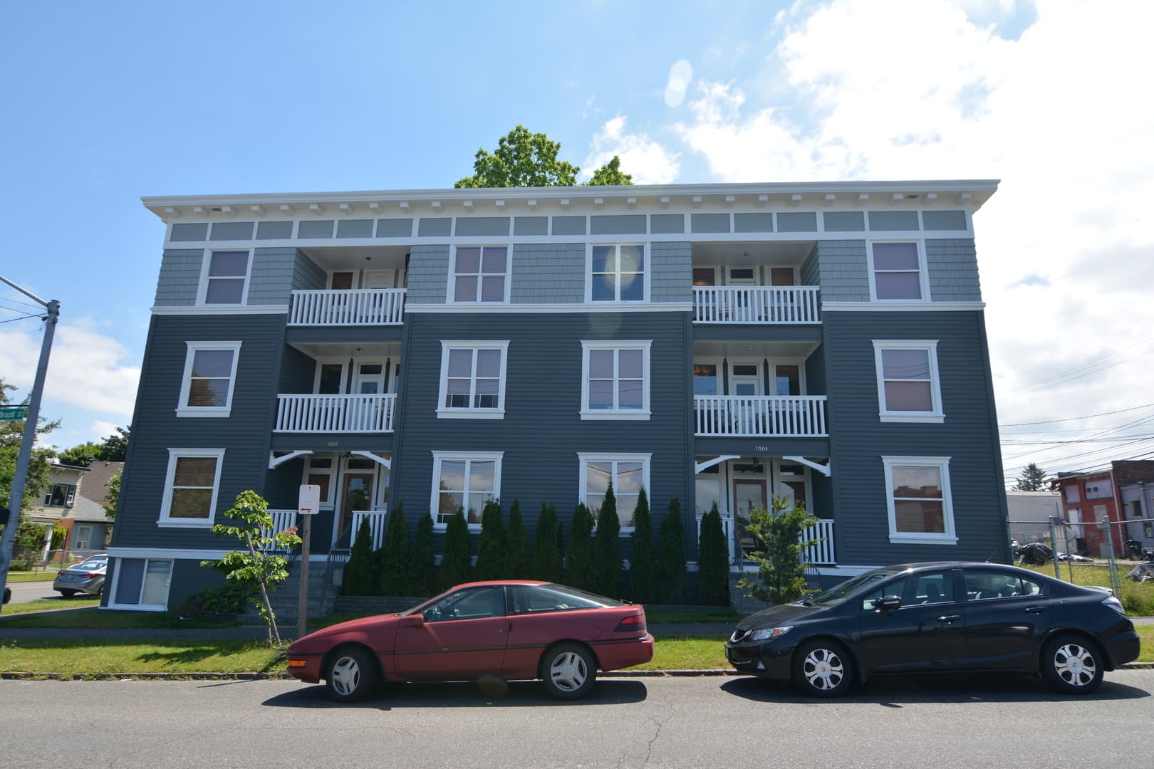 Tacoma Apartment: 1002-1004 Earnest S Brazill St