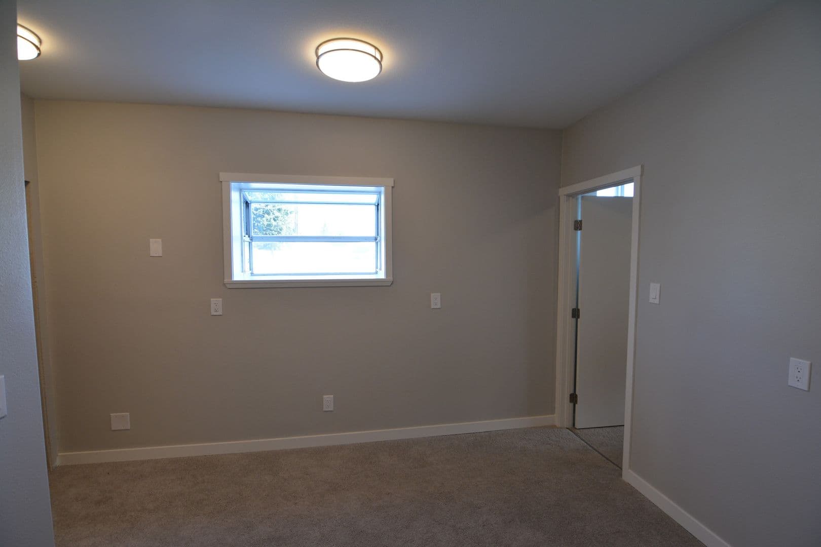 Seattle Apartment: 11429 Rainier Ave S