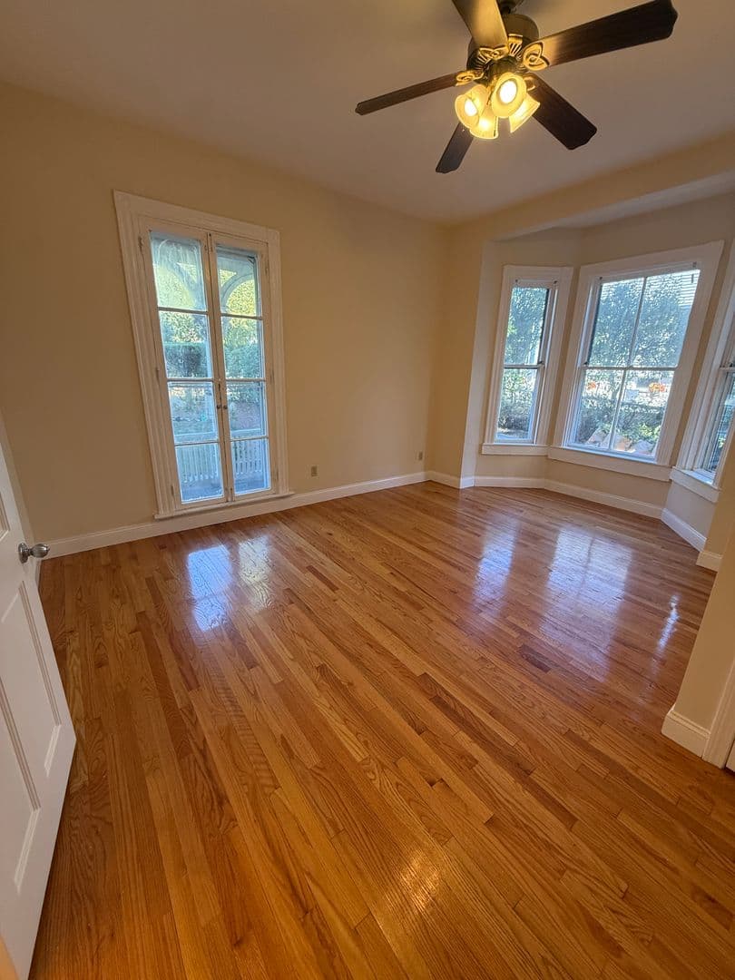 Somerville Apartment: 45 Laurel Street