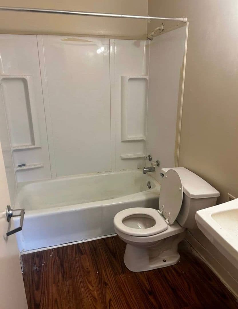 Canton Apartment: 1906,  6th St. NE