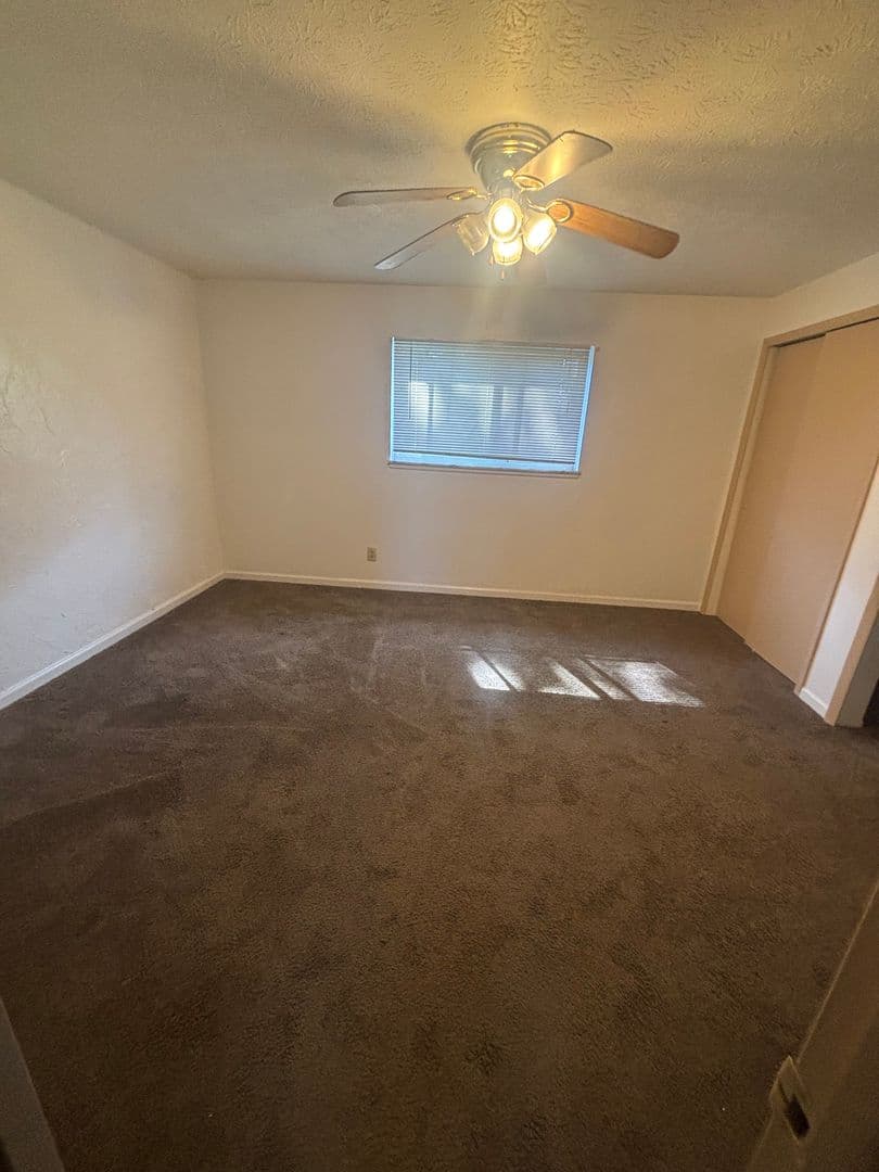 Warrensville hts House: 23823 banbury unit 5