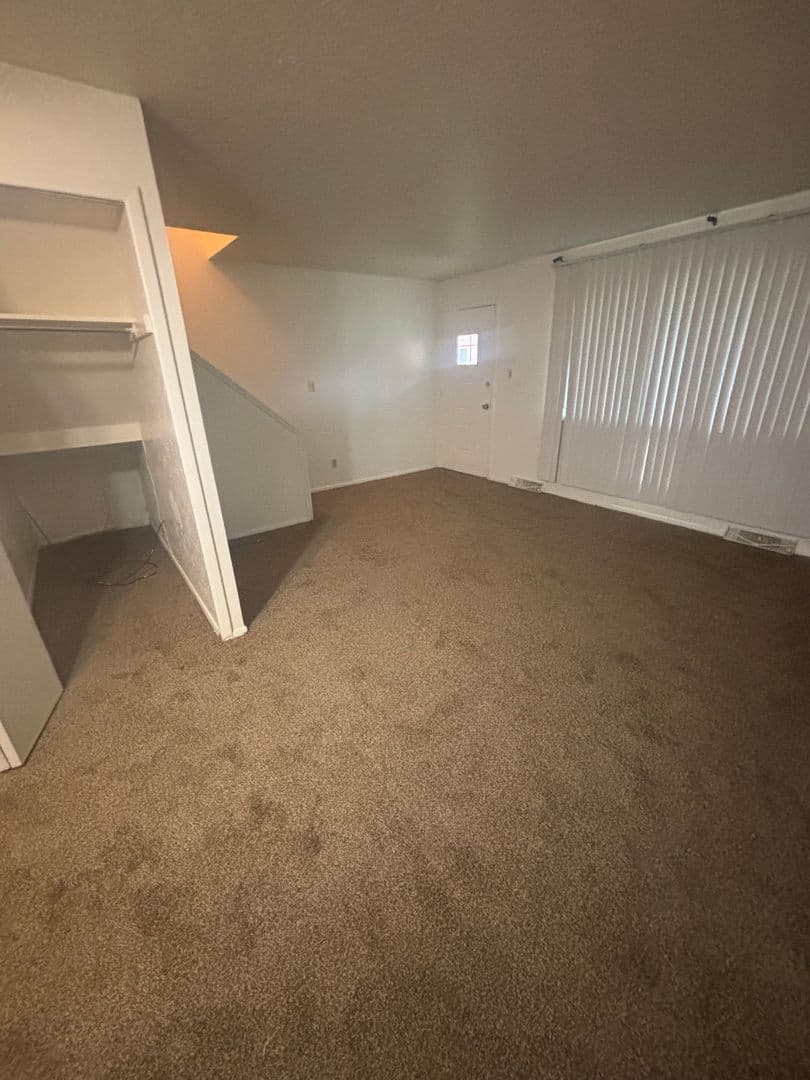Warrensville hts House: 23673 banbury circle 10