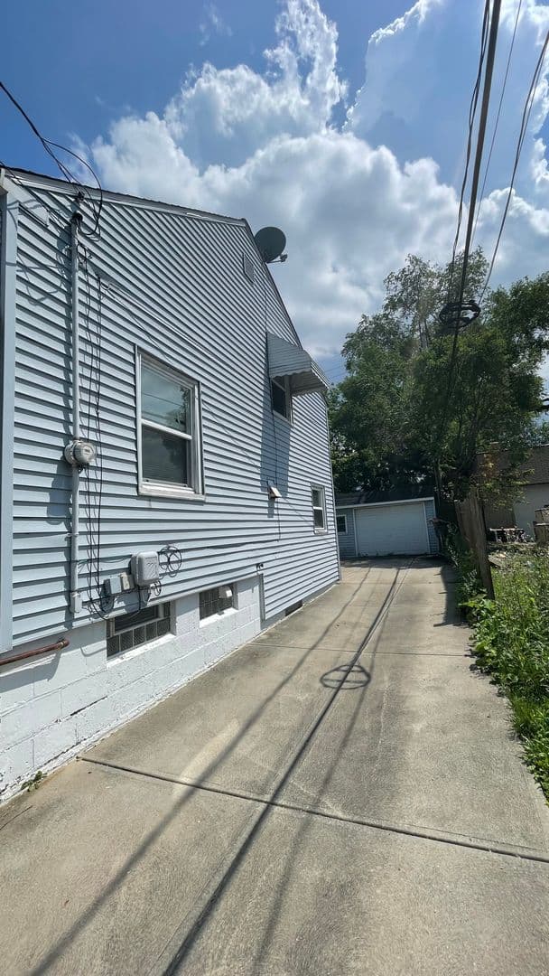 Parma House: 7119 Velma Ave