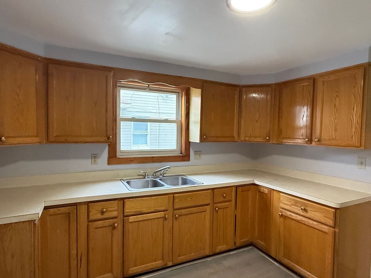Garfield Hts House: 13207 Christine Ave