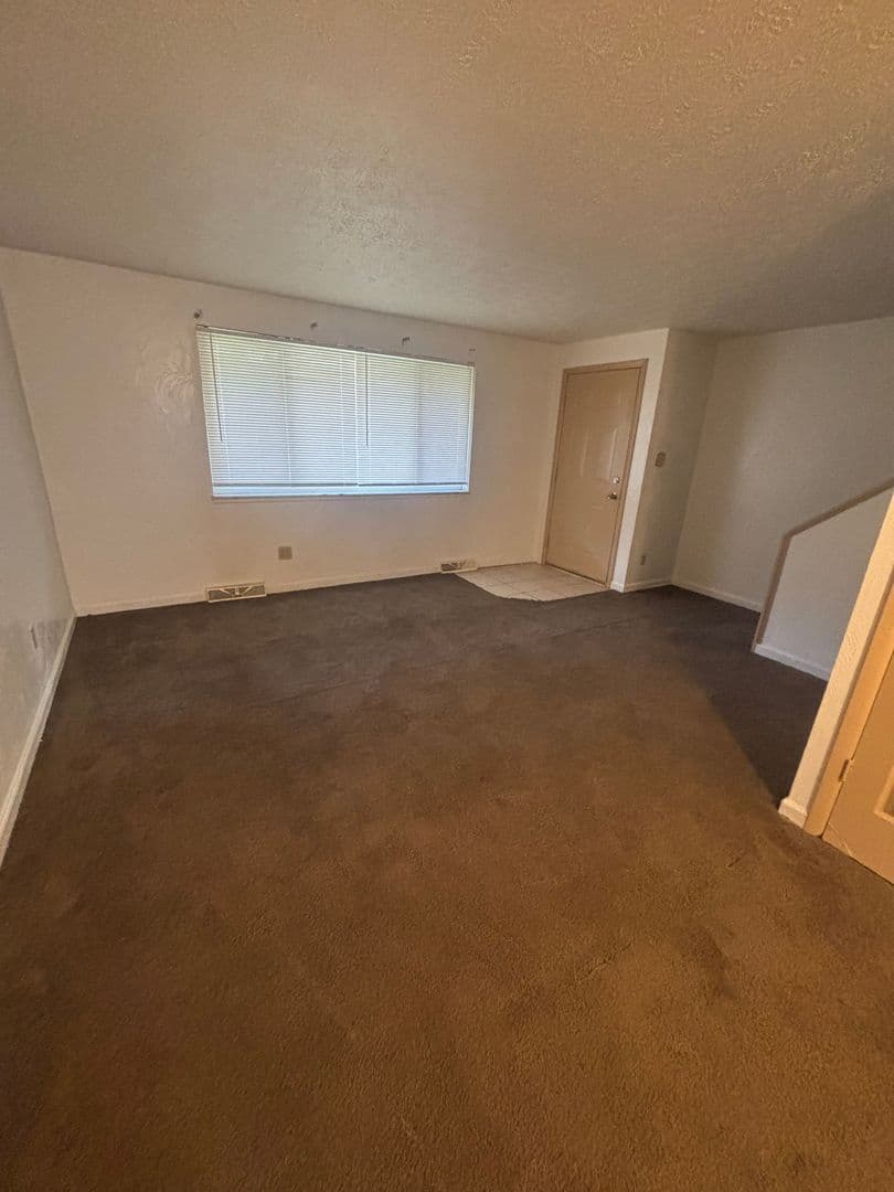 Warrensville hts House: 23823 banbury unit 5