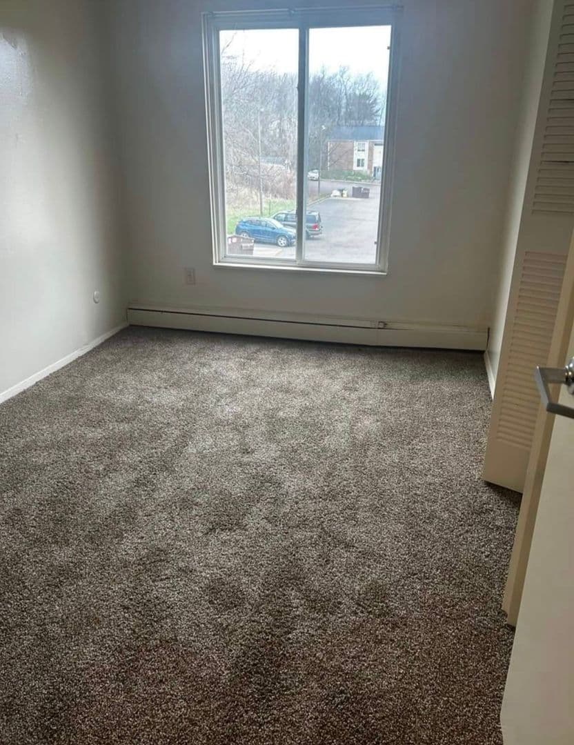 Canton Apartment: 1906,  6th St. NE