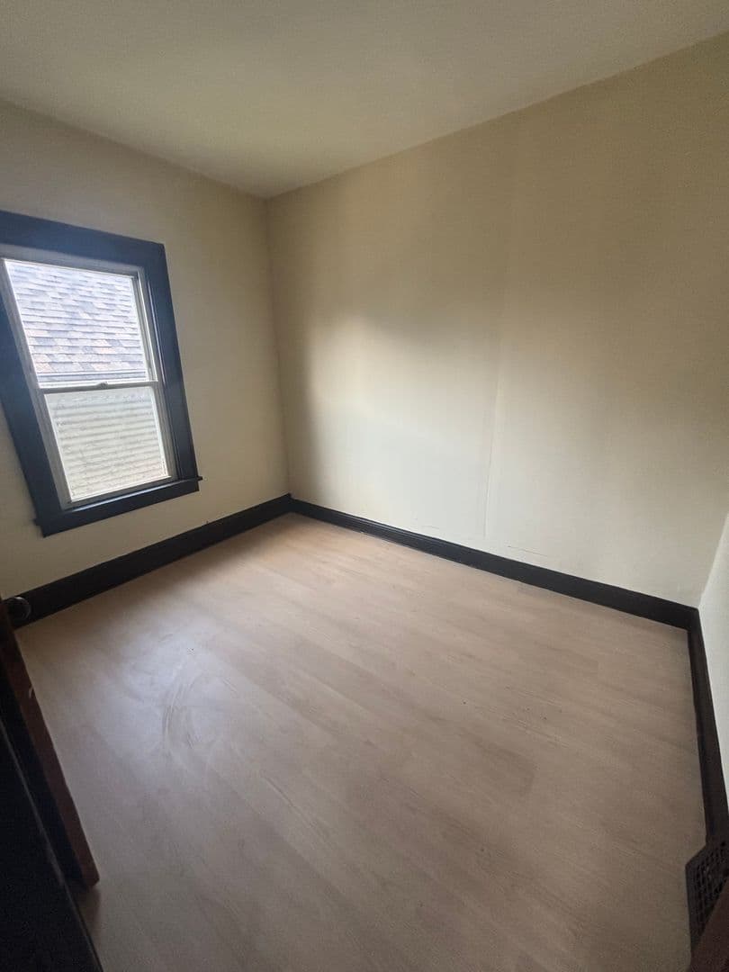 Cleveland Apartment: 2109-2113 W. 11th St.