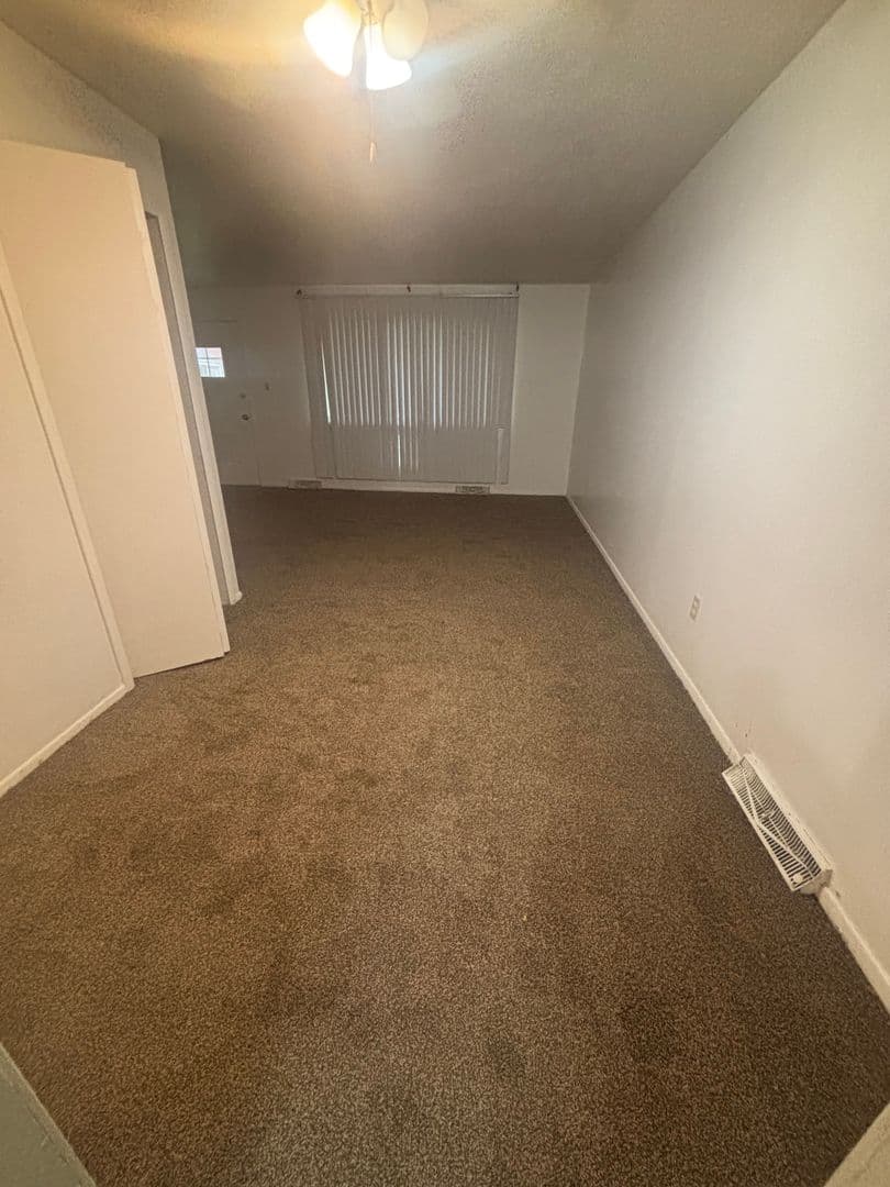 Warrensville hts House: 23673 banbury circle 10