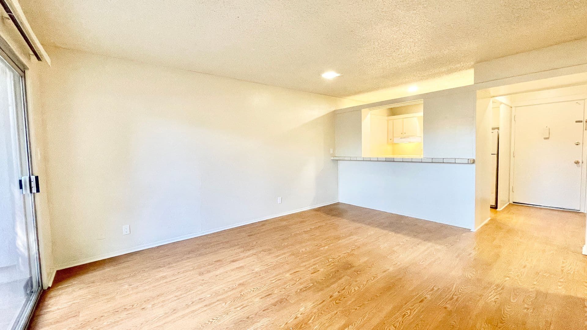 Belmont Apartment: 1240 Alameda De Las Pulgas