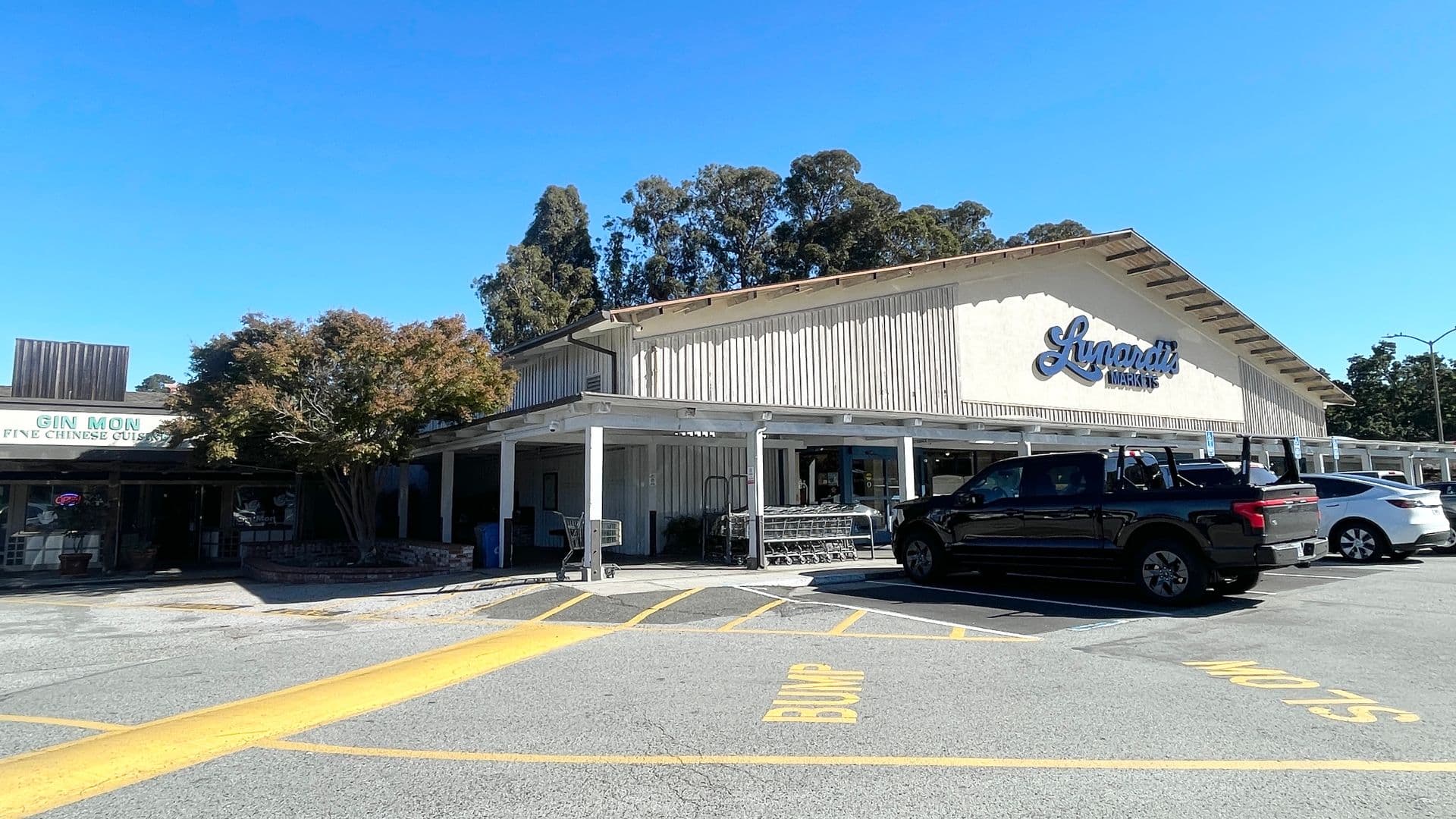 Belmont Apartment: 1240 Alameda De Las Pulgas