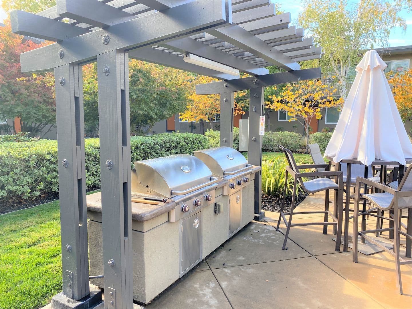 Walnut Creek Apartment: 1200 Alpine Road